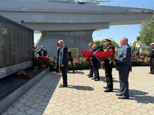 А.М. Горький исемендәге Яшел Үзән заводын фидакарь хезмәт өчен бүләкләү тантанасы