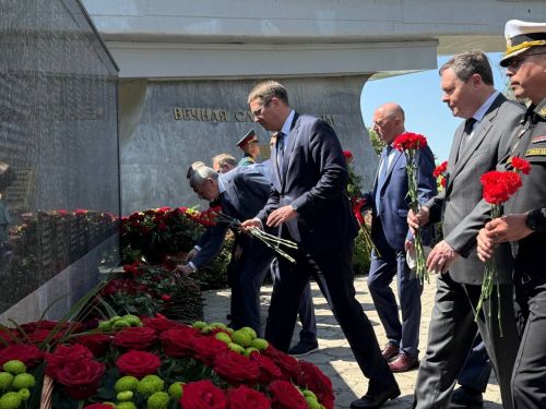 А.М. Горький исемендәге Яшел Үзән заводын фидакарь хезмәт өчен бүләкләү тантанасы