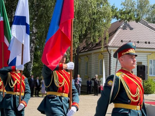 А.М. Горький исемендәге Яшел Үзән заводын фидакарь хезмәт өчен бүләкләү тантанасы