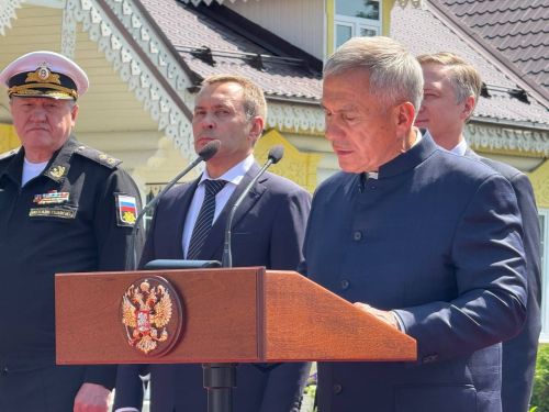 А.М. Горький исемендәге Яшел Үзән заводын фидакарь хезмәт өчен бүләкләү тантанасы