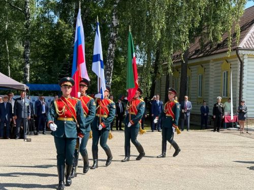 А.М. Горький исемендәге Яшел Үзән заводын фидакарь хезмәт өчен бүләкләү тантанасы