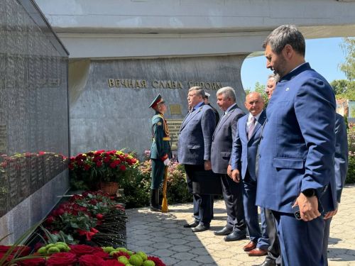 А.М. Горький исемендәге Яшел Үзән заводын фидакарь хезмәт өчен бүләкләү тантанасы