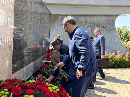 А.М. Горький исемендәге Яшел Үзән заводын фидакарь хезмәт өчен бүләкләү тантанасы