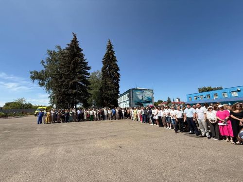 А.М. Горький исемендәге Яшел Үзән заводын фидакарь хезмәт өчен бүләкләү тантанасы