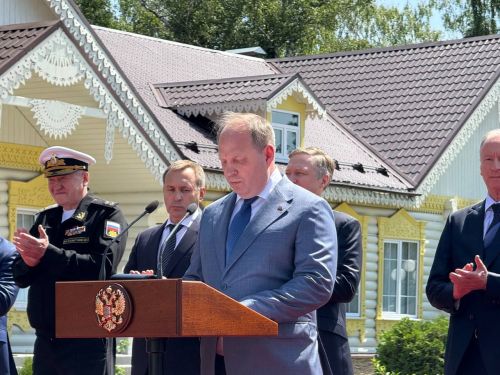 А.М. Горький исемендәге Яшел Үзән заводын фидакарь хезмәт өчен бүләкләү тантанасы