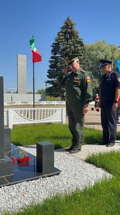 Әйшә авыл җирлегендә махсус хәрби операциядә катнашучыларга багышланган мемориал такта ачу тантанасы