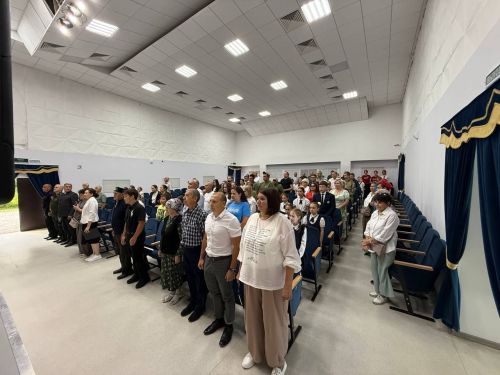 Әйшә авыл җирлегендә махсус хәрби операциядә катнашучыларга багышланган мемориал такта ачу тантанасы