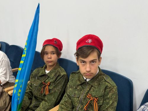 Әйшә авыл җирлегендә махсус хәрби операциядә катнашучыларга багышланган мемориал такта ачу тантанасы