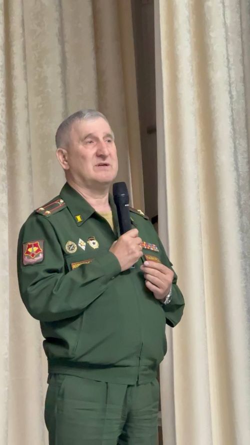 Әйшә авыл җирлегендә махсус хәрби операциядә катнашучыларга багышланган мемориал такта ачу тантанасы