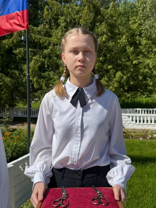 Әйшә авыл җирлегендә махсус хәрби операциядә катнашучыларга багышланган мемориал такта ачу тантанасы