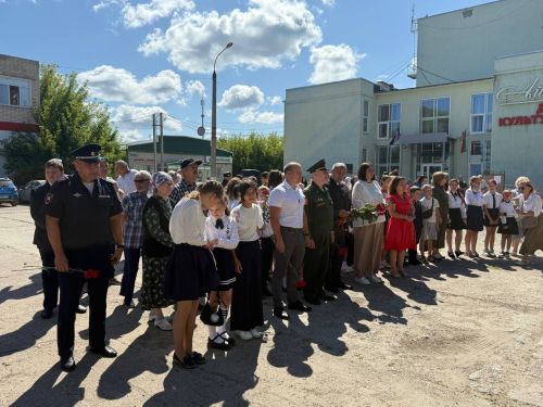 Әйшә авыл җирлегендә махсус хәрби операциядә катнашучыларга багышланган мемориал такта ачу тантанасы