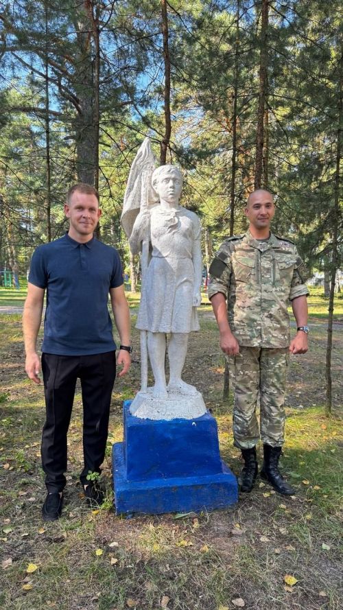Ильинка авыл җирлегендә Россия Герое Рәсим Рәшид улы Баксиков белән очрашу