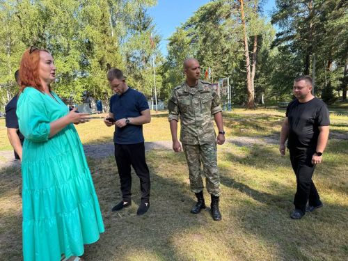 Ильинка авыл җирлегендә Россия Герое Рәсим Рәшид улы Баксиков белән очрашу