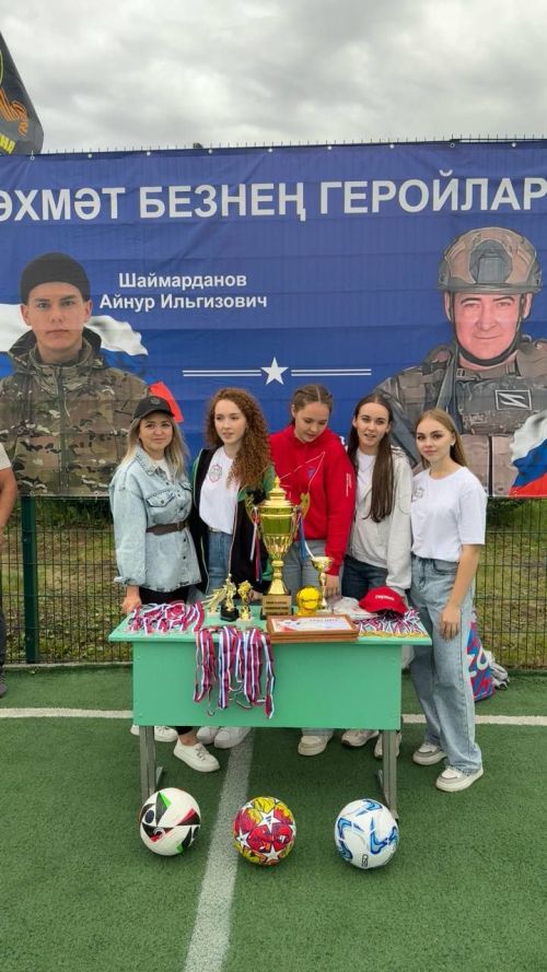Татар Танае авылында Махсус хәрби операциядә батырларча һәлак булган егетләр истәлегенә футбол турниры