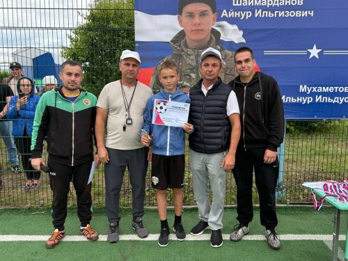 Татар Танае авылында Махсус хәрби операциядә батырларча һәлак булган егетләр истәлегенә футбол турниры