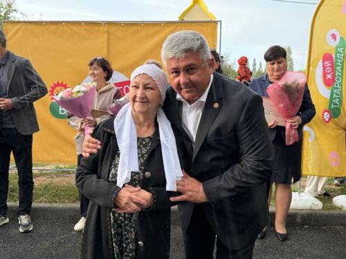 "Безнең ишегалды"