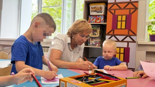 Яшел Үзәнгә министр Эльмира Зарипова һәм Россия Герое Рәсим Баксиковның сәфәре