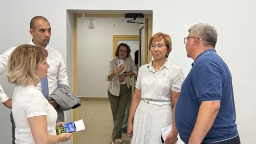 Яшел Үзәнгә министр Эльмира Зарипова һәм Россия Герое Рәсим Баксиковның сәфәре