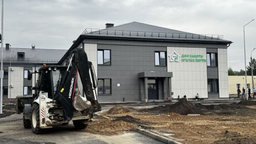 Яшел Үзәнгә министр Эльмира Зарипова һәм Россия Герое Рәсим Баксиковның сәфәре