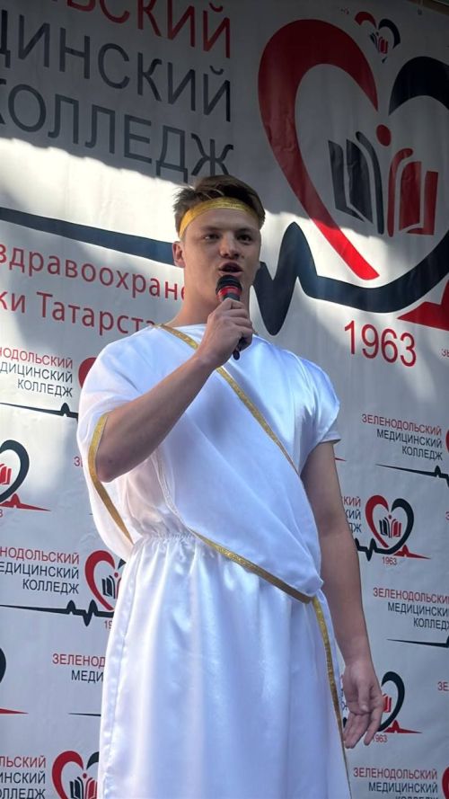 Медицина көллиятендә Белем бәйрәме