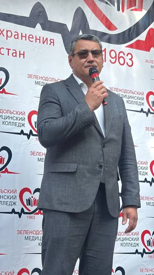 Медицина көллиятендә Белем бәйрәме
