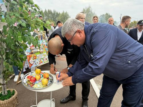 Осиновода "Игелекле күрше" фестивале