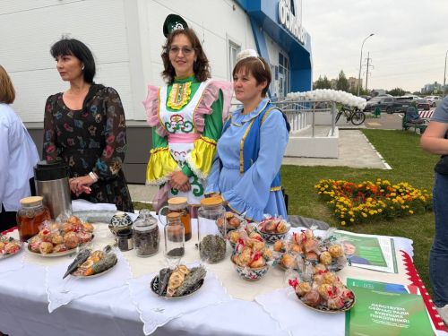 Осиновода "Игелекле күрше" фестивале