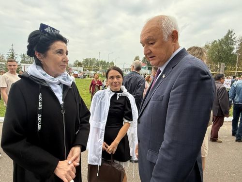 Осиновода "Игелекле күрше" фестивале