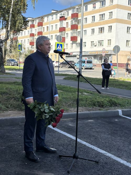 Виктор Кашкин истәлегенә мемориаль такта ачу
