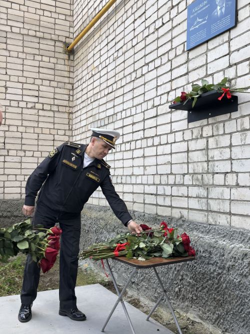 Виктор Кашкин истәлегенә мемориаль такта ачу