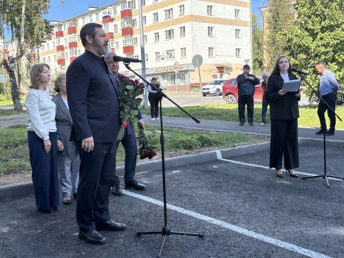 Виктор Кашкин истәлегенә мемориаль такта ачу
