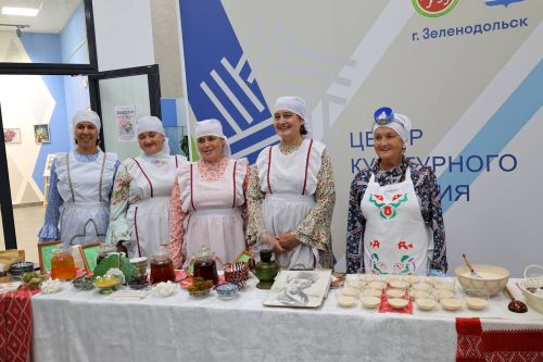 Яшел Үзән шәһәре Мәдәни үсеш үзәгендә редакциябезнең 30 еллык юбилее
