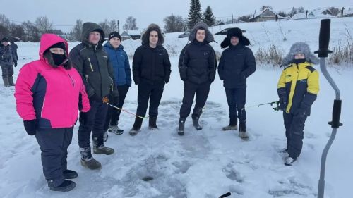 Түбән Урысбага авылында бүген Кышкы сабантуй - балык тоту бәйгесе