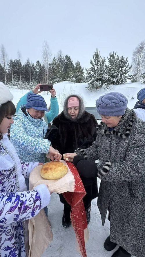 Түбән Урысбага авылында бүген Кышкы сабантуй - балык тоту бәйгесе
