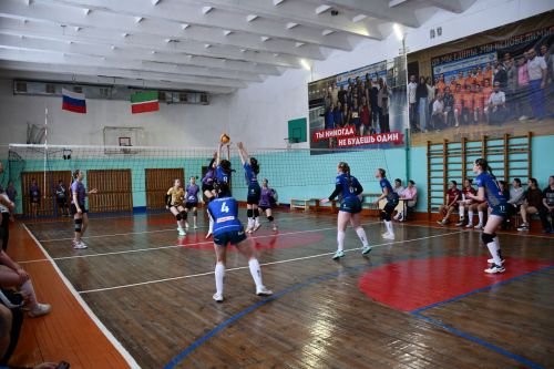 Норлатта Рәмзил Хуҗин истәлегенә волейбол турниры узды