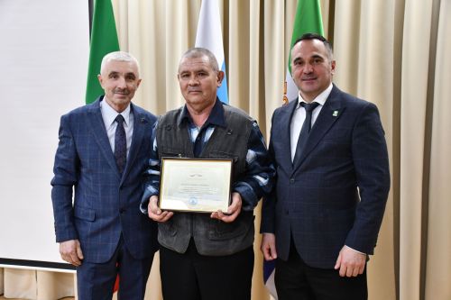 Күгеш авыл җирлегендә хисап сессиясе