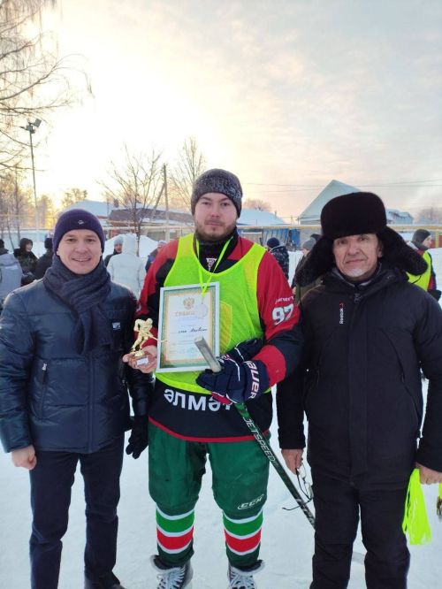 Күгәй авылында хоккей турниры