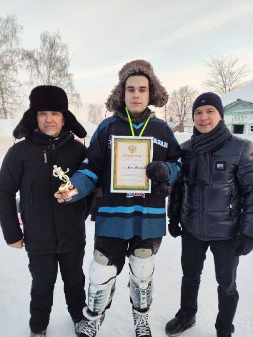 Күгәй авылында хоккей турниры