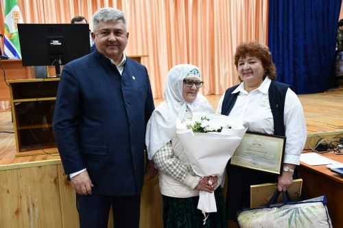 Олы Яке авыл җирлегендә узган хисап сессиясе