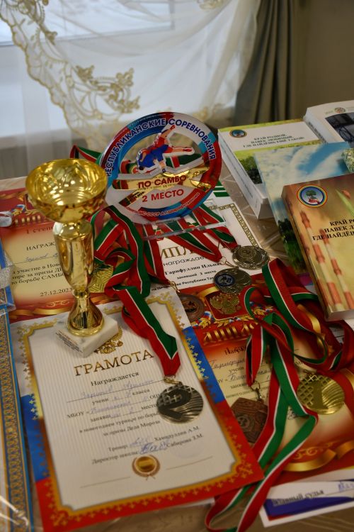 Бишнә авыл җирлегендә хисап сессиясе
