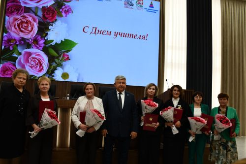 Горький мәдәният үзәгендә укытучыларны хөрмәтләделәр