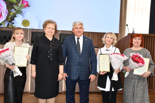 Горький мәдәният үзәгендә укытучыларны хөрмәтләделәр