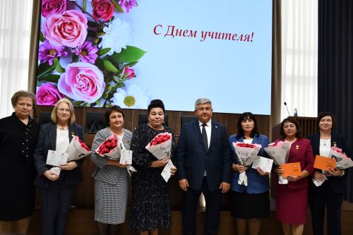 Горький мәдәният үзәгендә укытучыларны хөрмәтләделәр