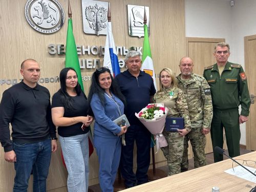 Михаил Афанасьев махсус хәрби операциядә катнашучы Еременко Вера Вениаминовна белән очрашты