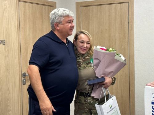 Михаил Афанасьев махсус хәрби операциядә катнашучы Еременко Вера Вениаминовна белән очрашты
