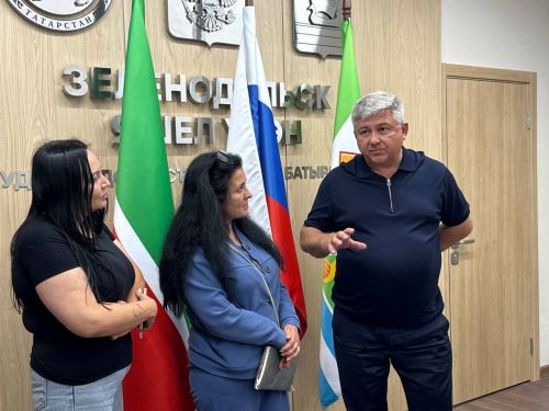 Михаил Афанасьев махсус хәрби операциядә катнашучы Еременко Вера Вениаминовна белән очрашты