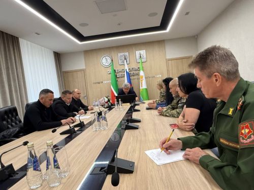 Михаил Афанасьев махсус хәрби операциядә катнашучы Еременко Вера Вениаминовна белән очрашты