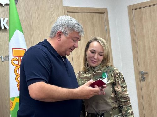 Михаил Афанасьев махсус хәрби операциядә катнашучы Еременко Вера Вениаминовна белән очрашты