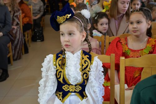 3нче гимназиядә «Очей очарование» дип исемләнгән төбәгара әдәби бәйге