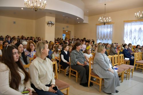 3нче гимназиядә «Очей очарование» дип исемләнгән төбәгара әдәби бәйге